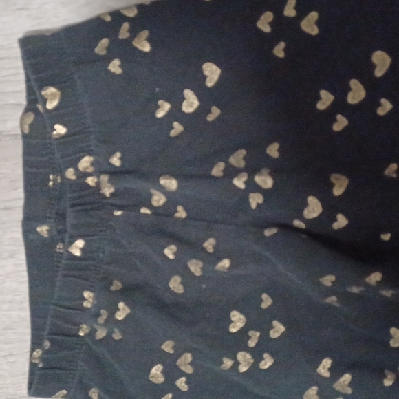 Old Navy and Cat & Jack full length graphic heart leggings size 6-7 - Picture 7 of 9